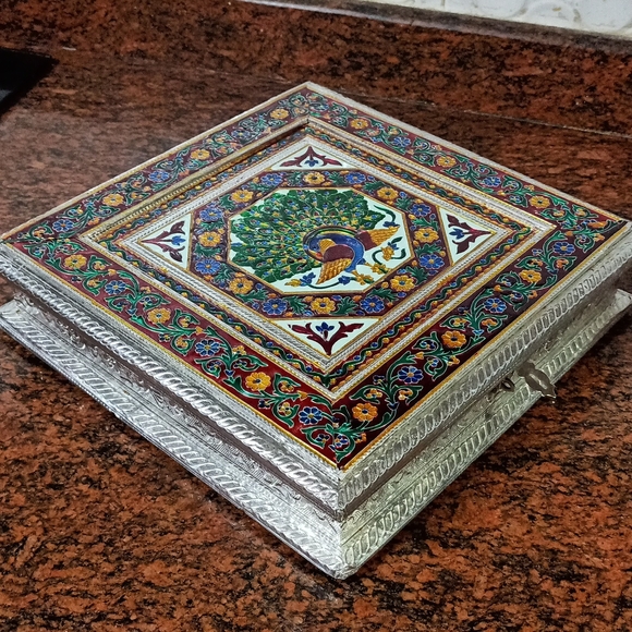 Beautiful Decorative Box - Picture 5 of 8